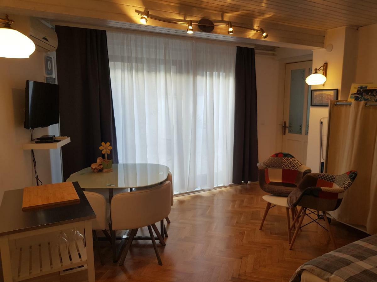 L&M Studio Apartman Apartment Пула Екстериор снимка